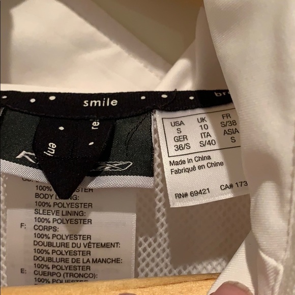 3/$30 Reebok light weight windbreaker size small - Picture 2 of 4